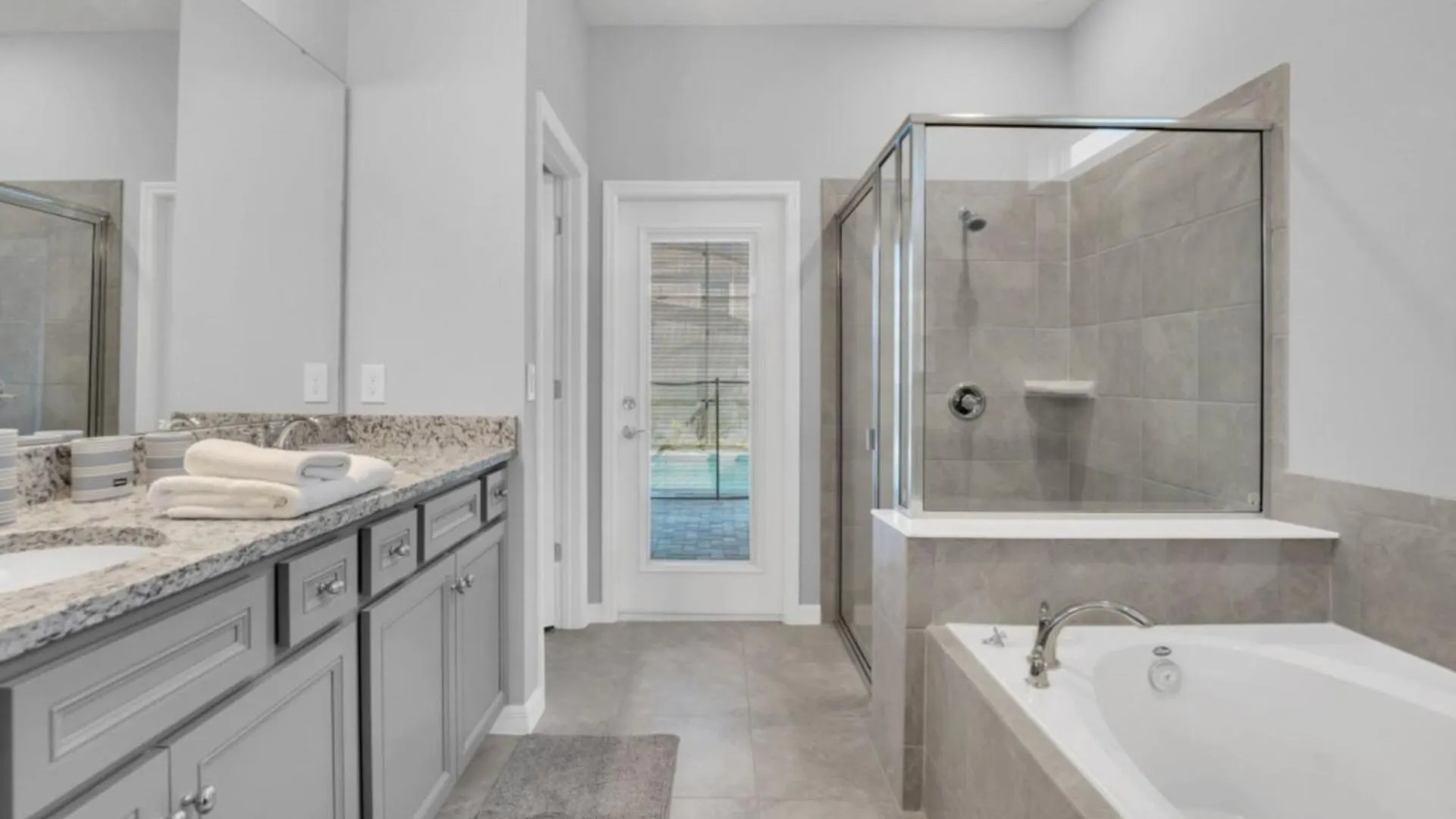 Exclusive 9 Bedroom Estate For Rent 6323 Davenport 0*,