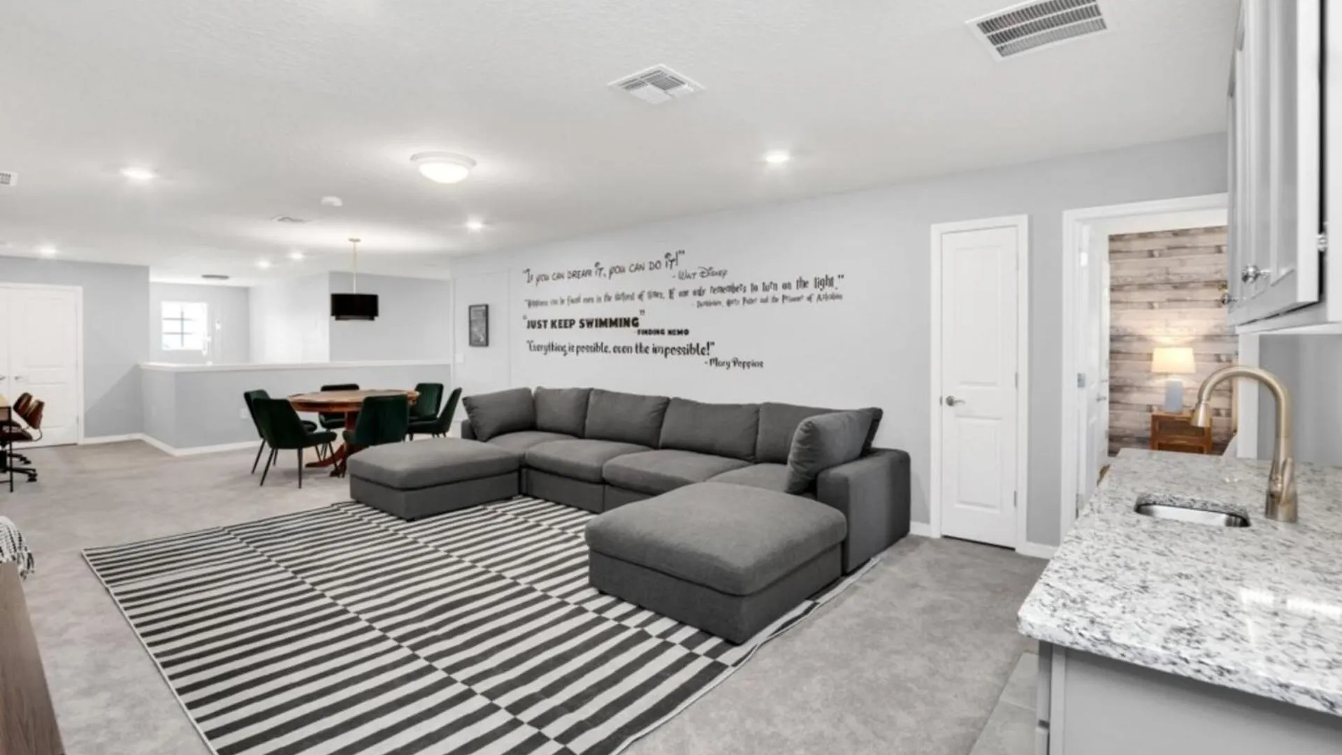 Exclusive 9 Bedroom Estate For Rent 6323 Davenport