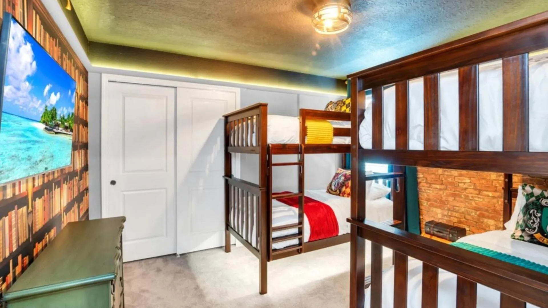 Villa Exclusive 9 Bedroom Estate For Rent 6323 Davenport