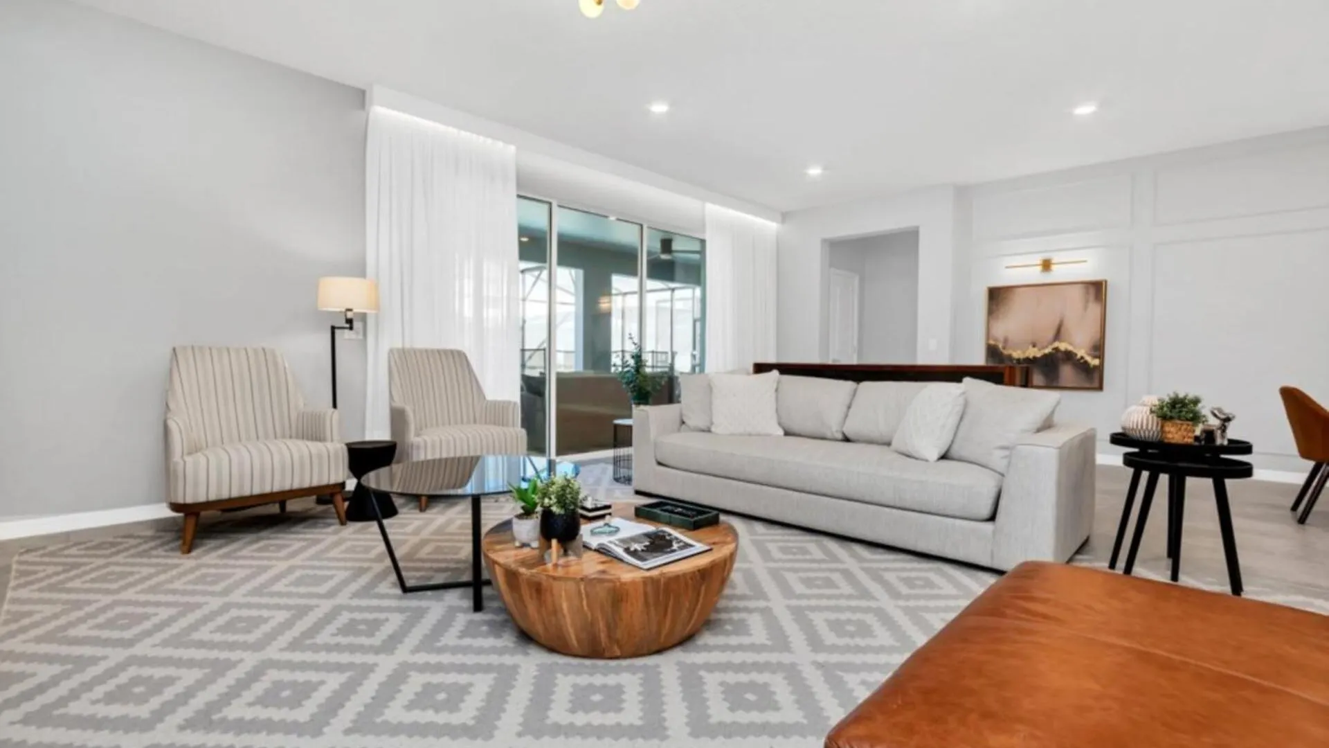 Exclusive 9 Bedroom Estate For Rent 6323 Davenport